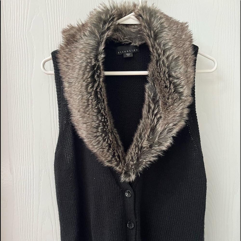 Ladies knit vest with faux collar By Attention  Size Medium